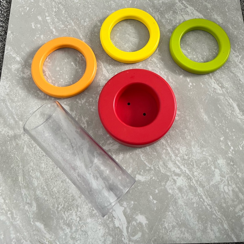 Lovevery Clear Tube With Stacking Rings - Picture 3 of 6